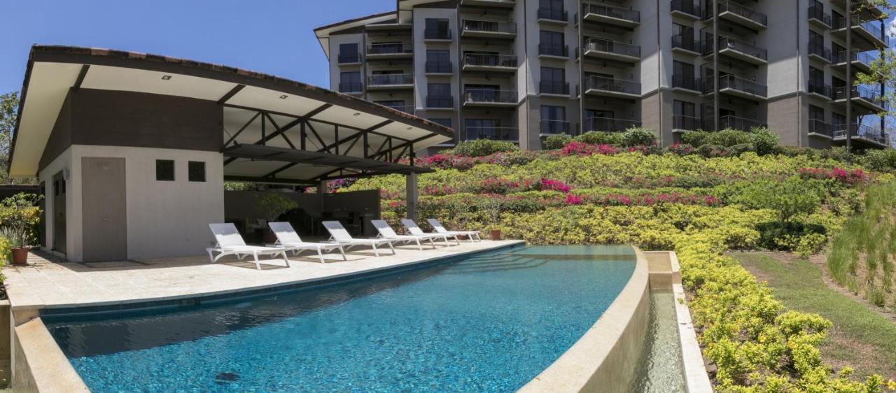 Roble Sabana 105 Luxury Apartment - Reserva Conchal Плайя Кончал Екстериор снимка